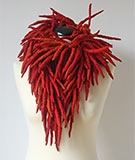 Schal flammend rot