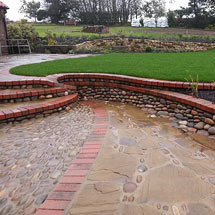 Treppe mit Mosaik aus Stein