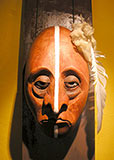 Theatermaske aus Holz