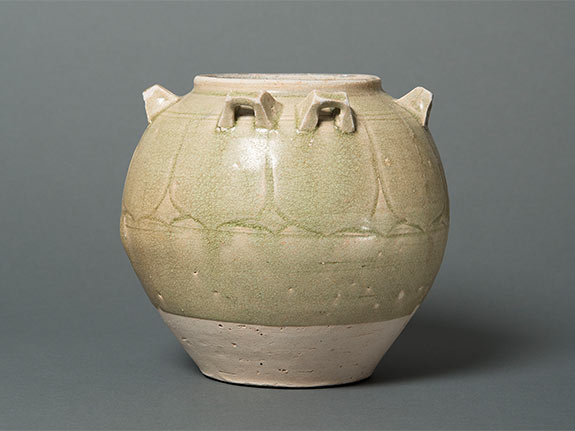 Topf mit eckigen Ösen, Proto-Yue Ware, Steinzeug.